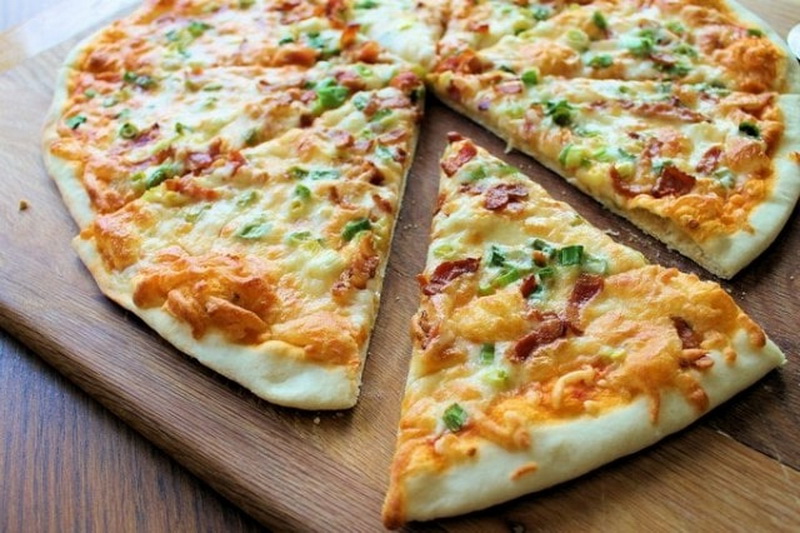 Пица на слоеном тесте в духовке рецепт с фото пошагово в домашних условиях